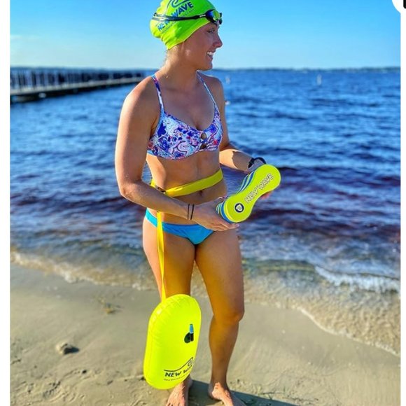 New Wave Swim Buoy - Swim Safety Float NWT With Free GIft - Picture 2 of 5